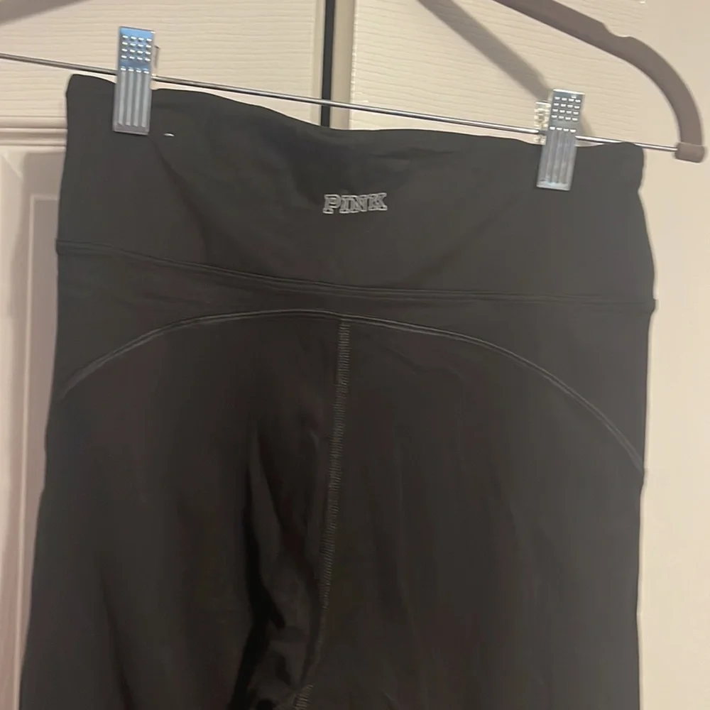 Victoria’s Secret PINK sport leggings in black with mesh bottom size Small NWOT - Picture 6 of 7